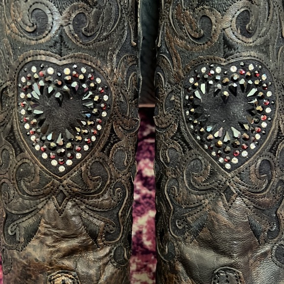Corral Brown Western Boots with Heart Rhinestone Design - Picture 10 of 14